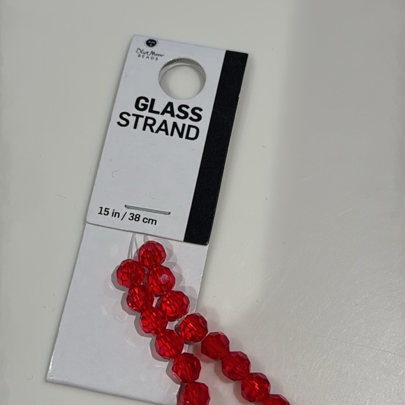 Elegant Red and Gold Beads - Picture 7 of 9